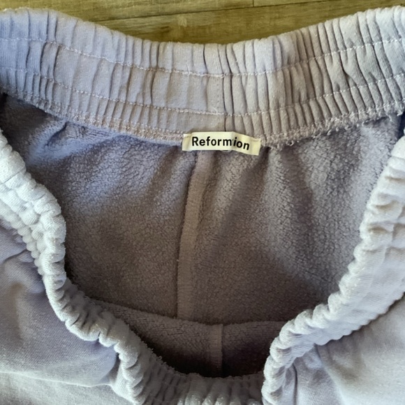 Reformation Brooks Classic Sweat Shorts Size Medium - Picture 4 of 5